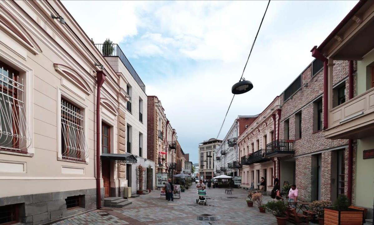 Stylish 2Br Apt In The Heart Of Old Tbilisi ภายนอก รูปภาพ