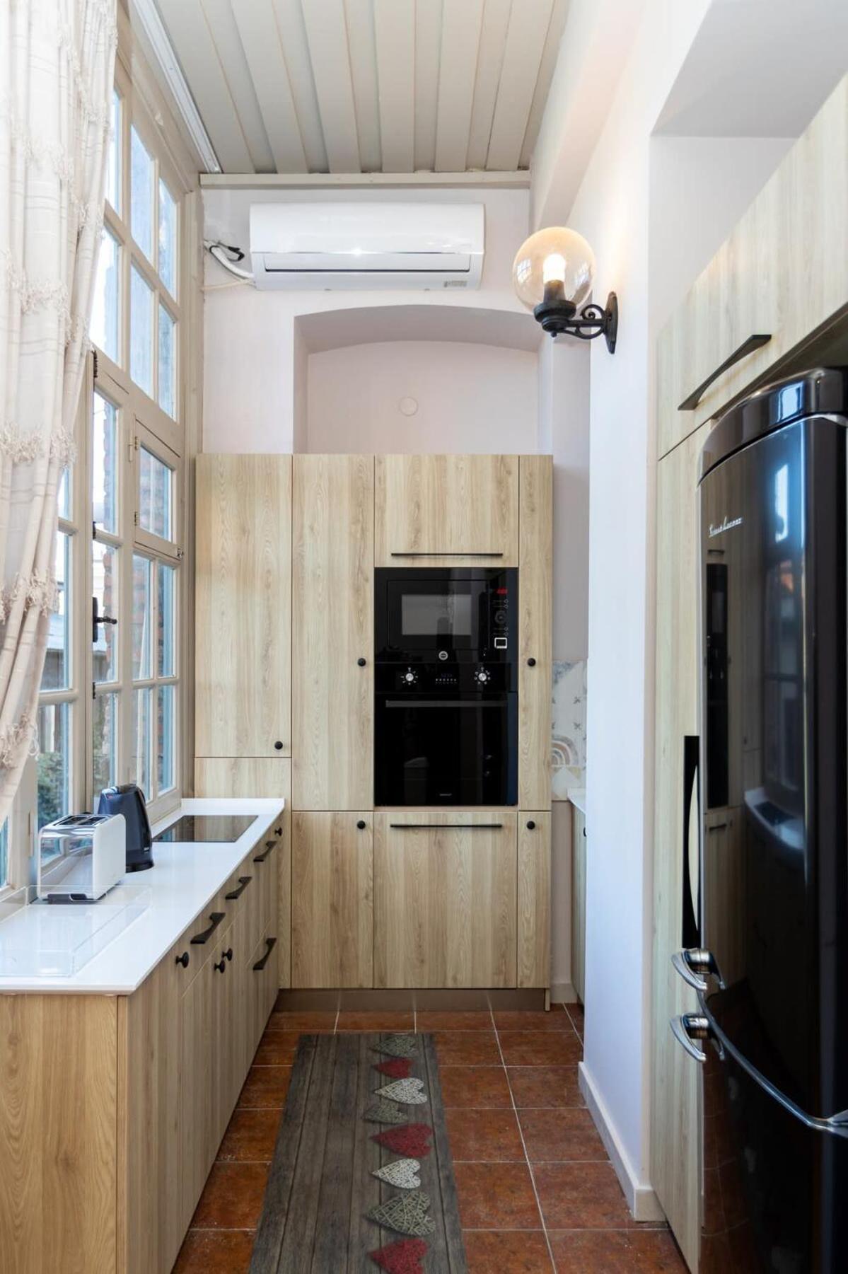 Stylish 2Br Apt In The Heart Of Old Tbilisi ภายนอก รูปภาพ